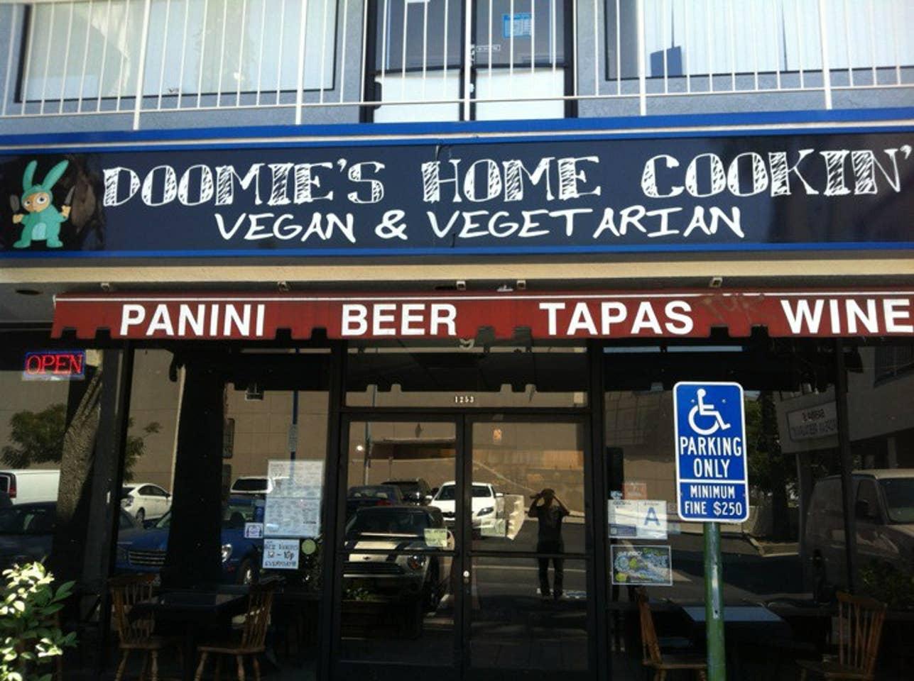 Doomie's Home Cookin'